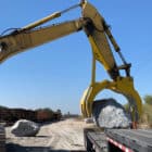 H23 Heavy Duty Grapple for sale picking up Rocks - Rockland Manufacturing